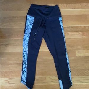 Lululemon Capri w drawstring